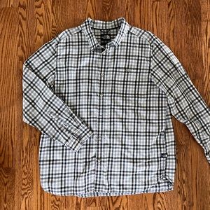 The North Face Men’s Lightweight Flannel Button Down